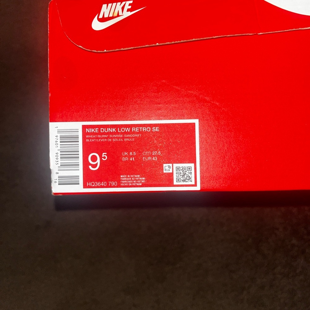 Nike Dunk Low - Picture 3 of 3